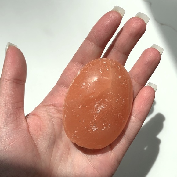 Selenite Palm Stone - Picture 2 of 3